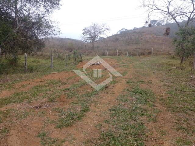 #VTR887 - Terreno para Venda em Valença - RJ - 2