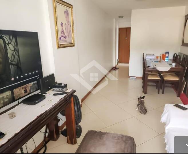 Apartamento à venda com 2 quartos, 70m² - Foto 10