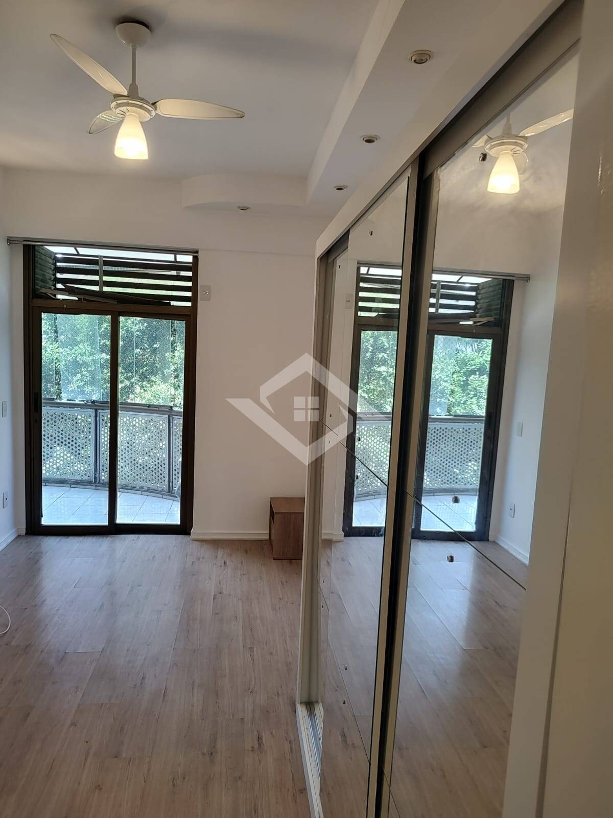 Apartamento à venda com 3 quartos, 90m² - Foto 11