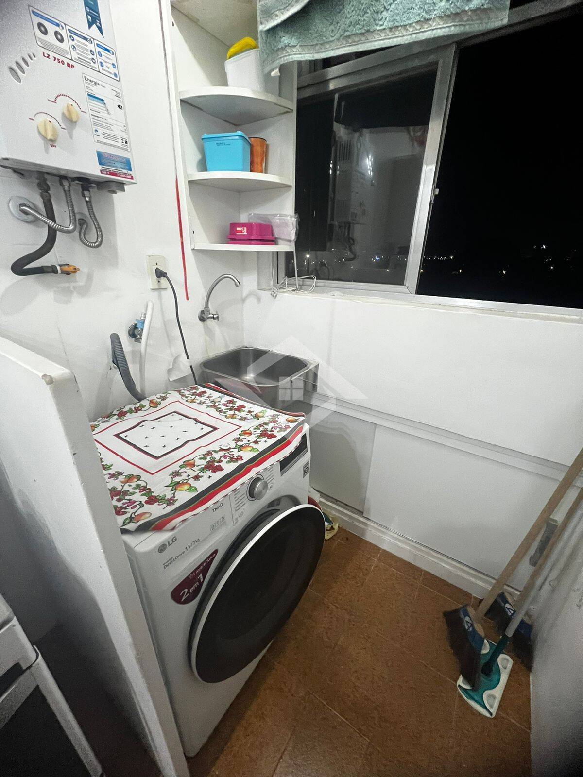 Apartamento à venda com 2 quartos, 60m² - Foto 7