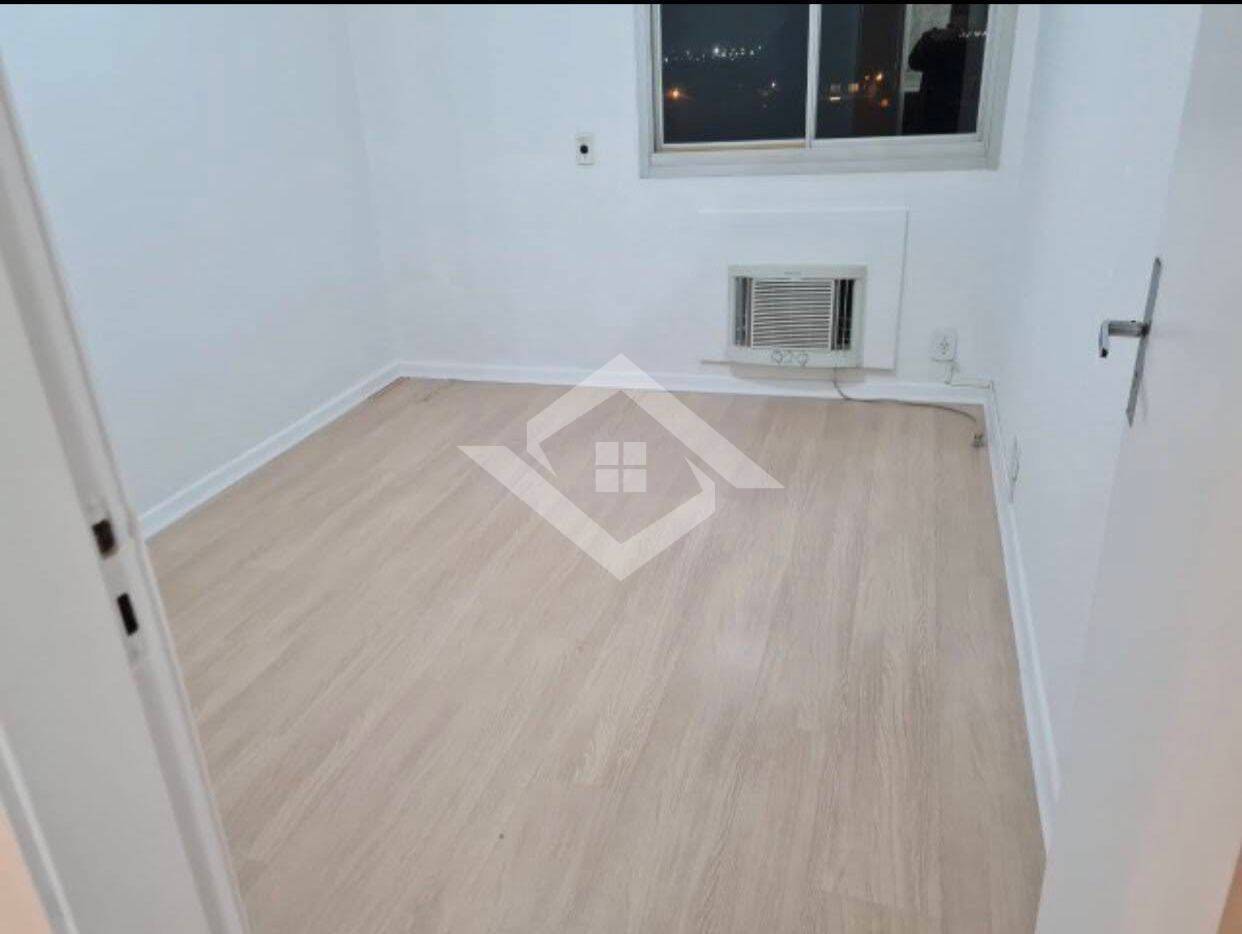 Apartamento à venda com 2 quartos, 60m² - Foto 9