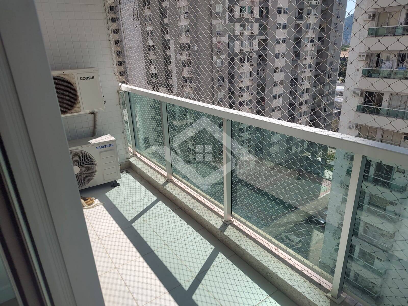 Apartamento para alugar com 2 quartos, 64m² - Foto 2