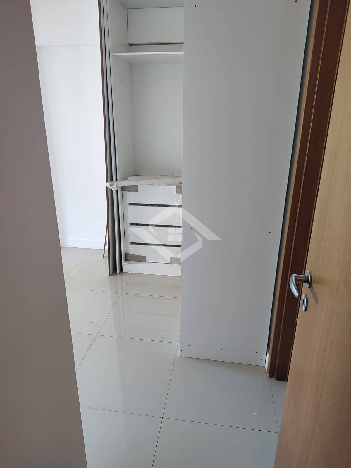 Apartamento para alugar com 2 quartos, 64m² - Foto 9