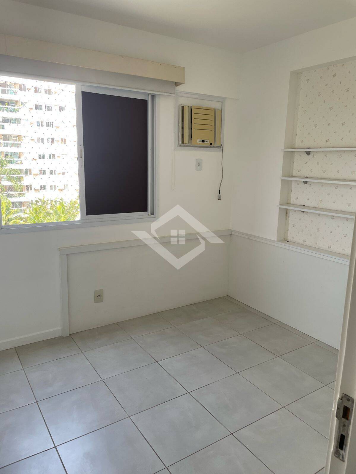 Apartamento à venda com 3 quartos, 106m² - Foto 6