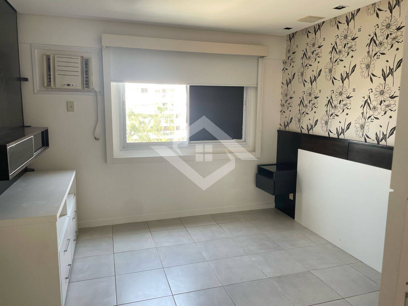 Apartamento à venda com 3 quartos, 106m² - Foto 9