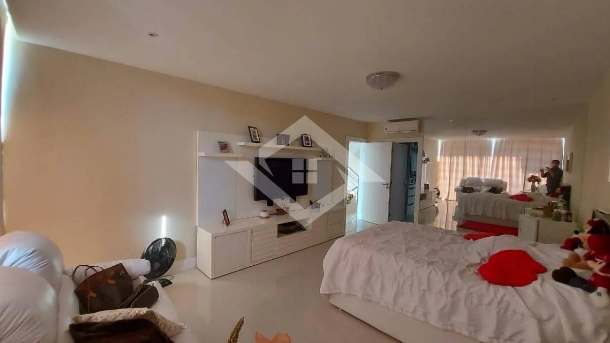 Casa à venda com 4 quartos, 430m² - Foto 10