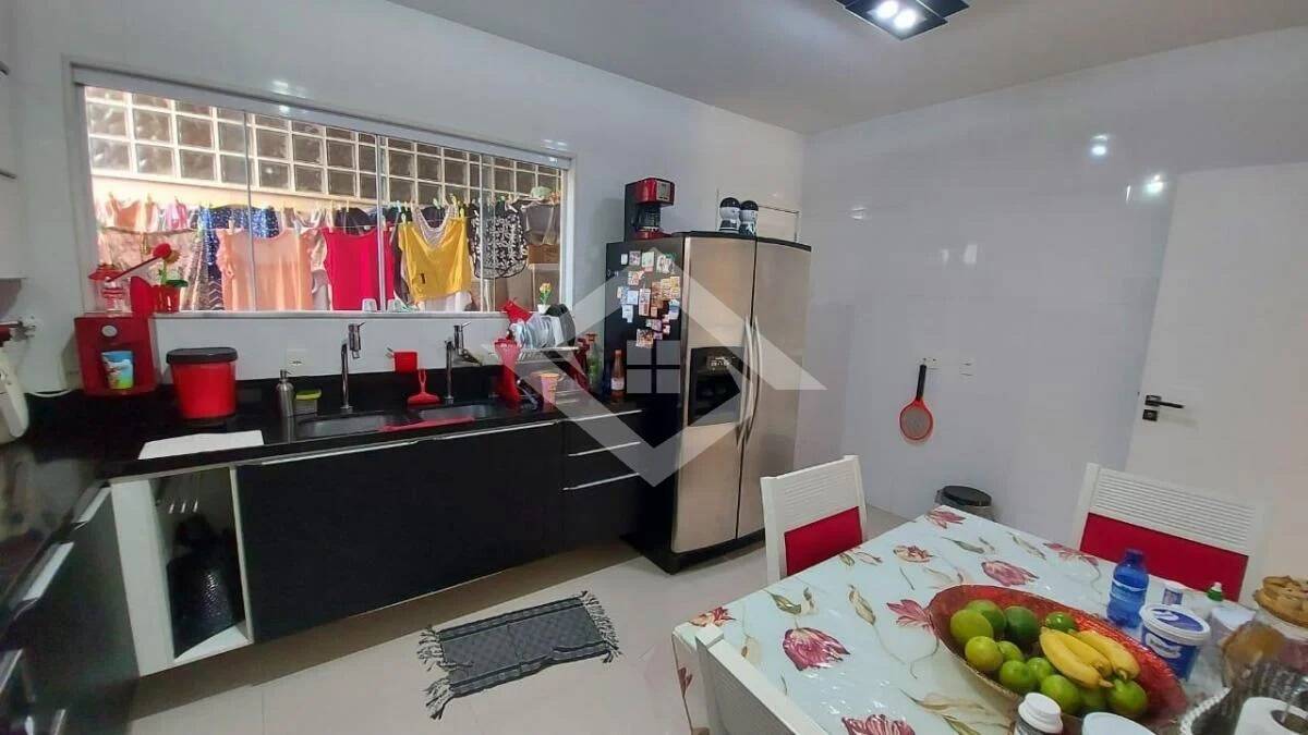 Casa à venda com 4 quartos, 430m² - Foto 21