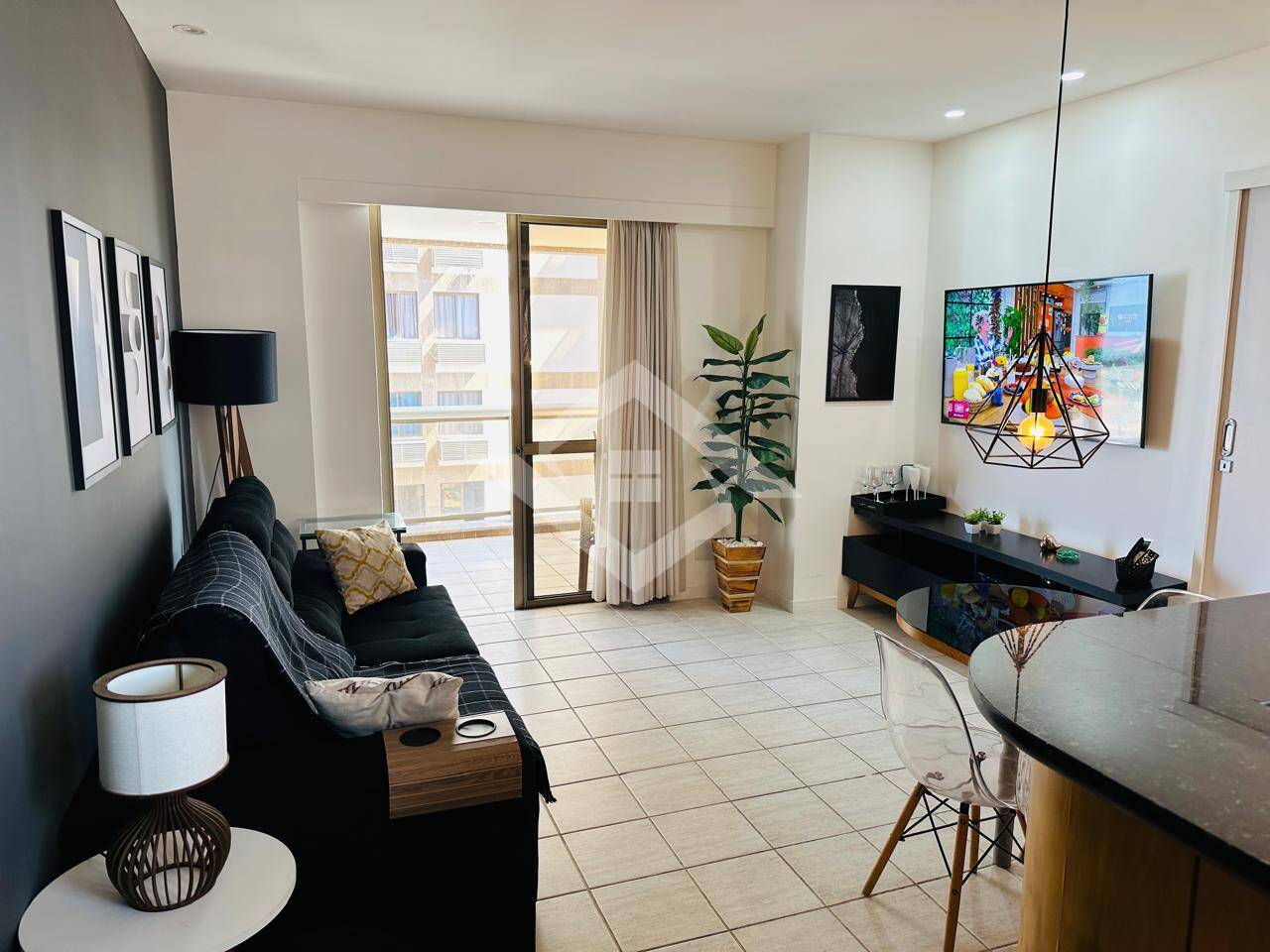 Apartamento à venda com 2 quartos, 82m² - Foto 3