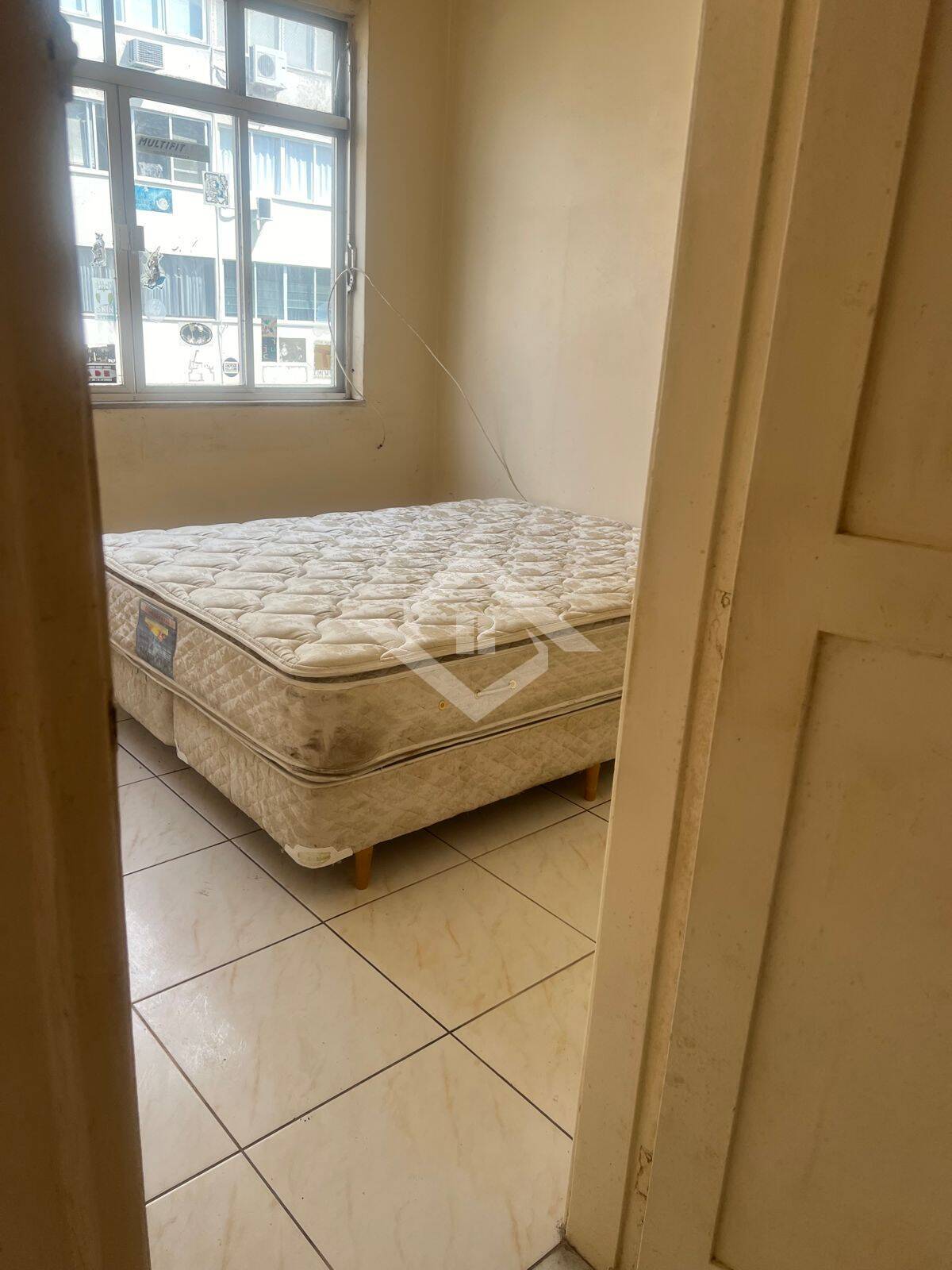 Apartamento à venda com 2 quartos, 70m² - Foto 7