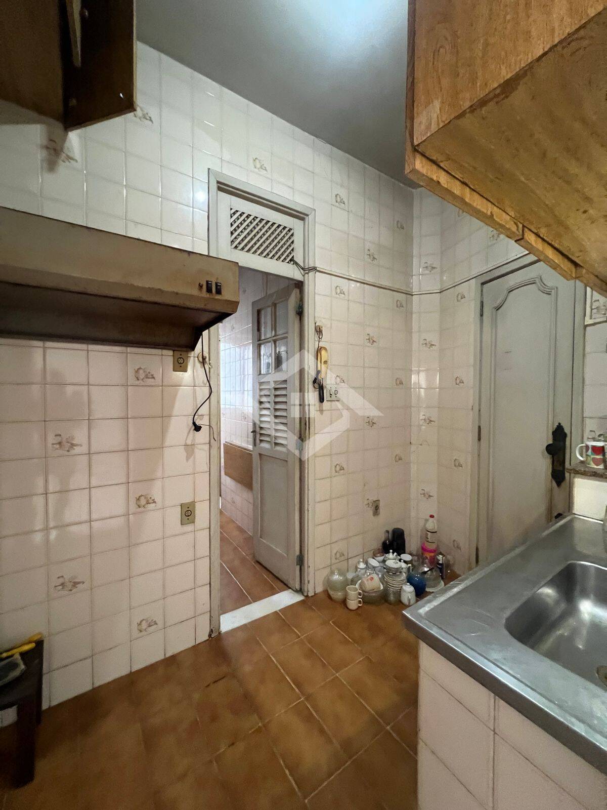 Apartamento à venda com 2 quartos, 70m² - Foto 17