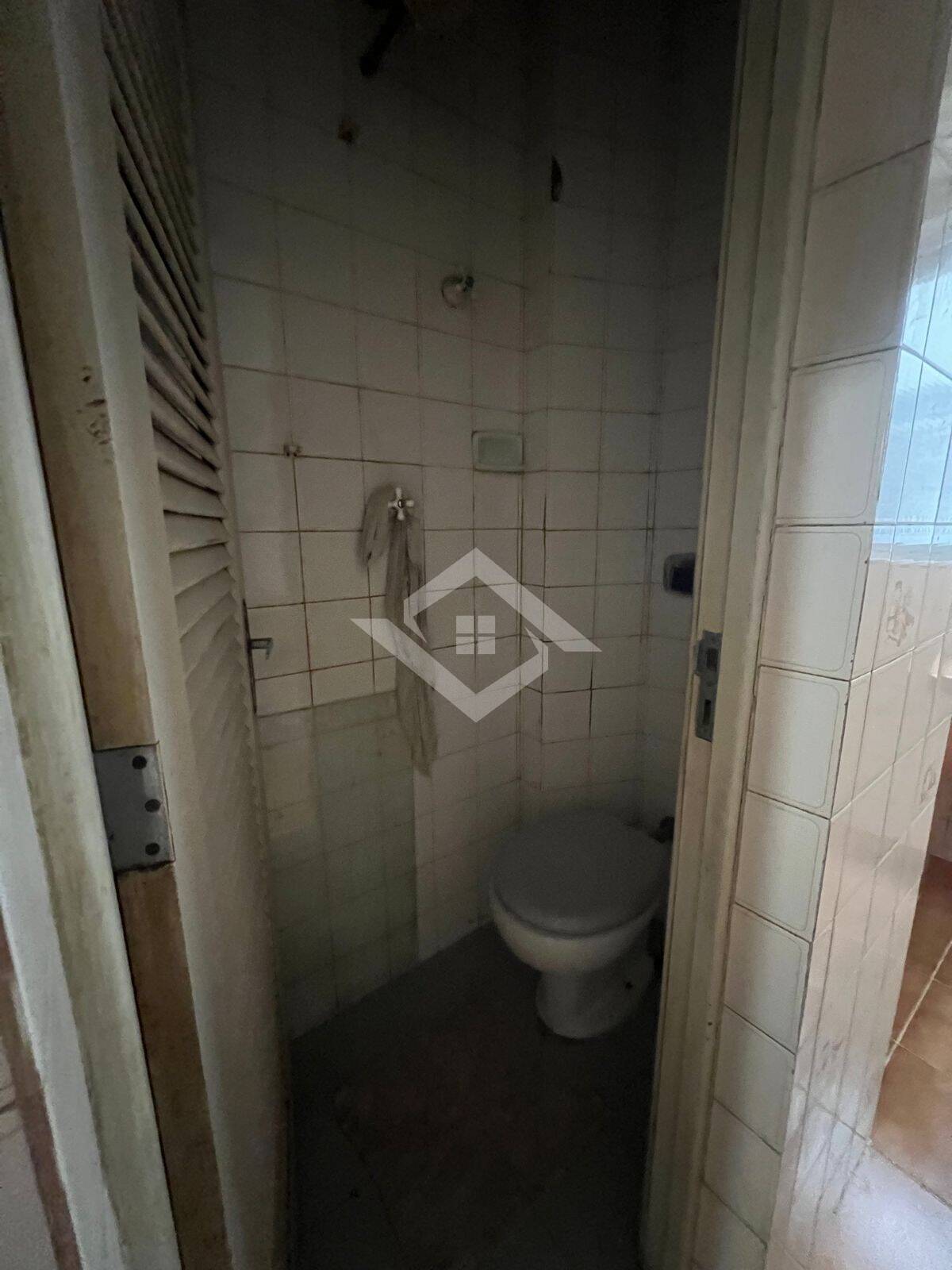 Apartamento à venda com 2 quartos, 70m² - Foto 19