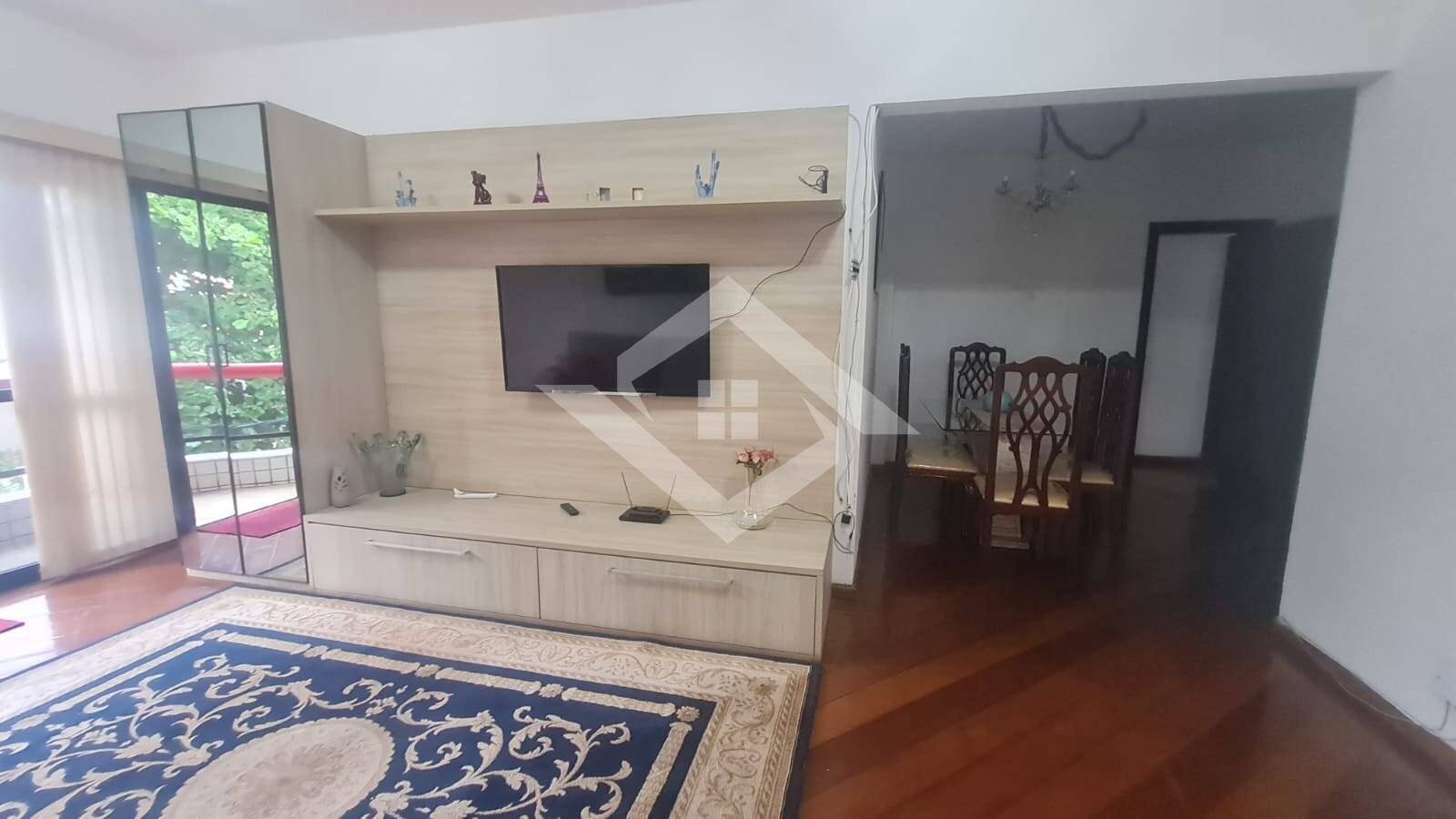 Apartamento à venda com 4 quartos, 140m² - Foto 1