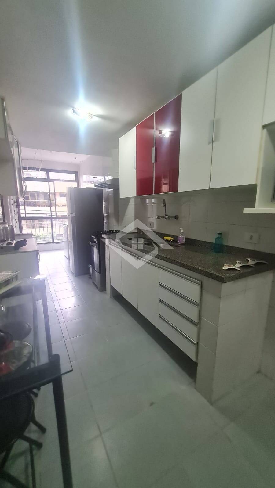 Apartamento à venda com 4 quartos, 140m² - Foto 13