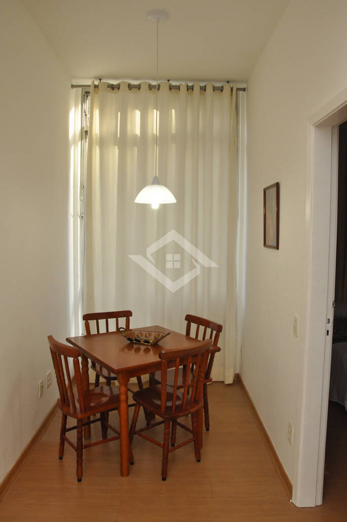 Apartamento à venda com 3 quartos, 100m² - Foto 2