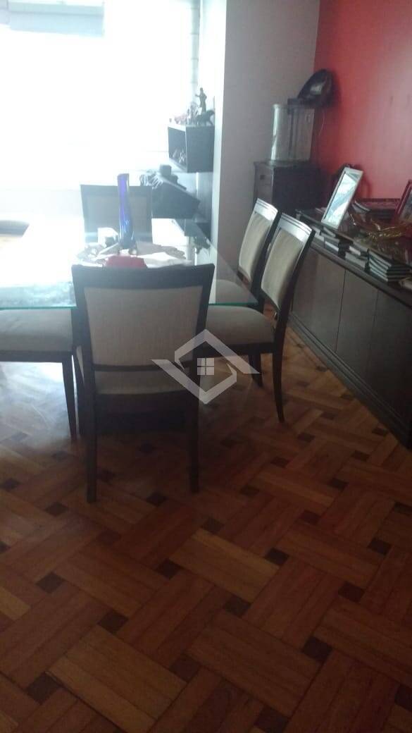 Apartamento à venda com 3 quartos, 160m² - Foto 4