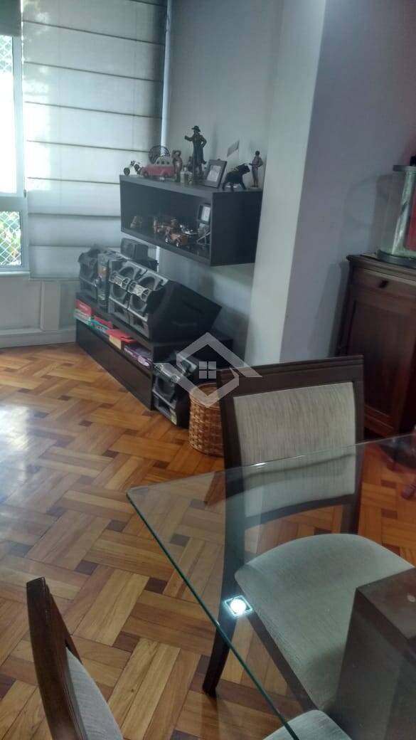 Apartamento à venda com 3 quartos, 160m² - Foto 6