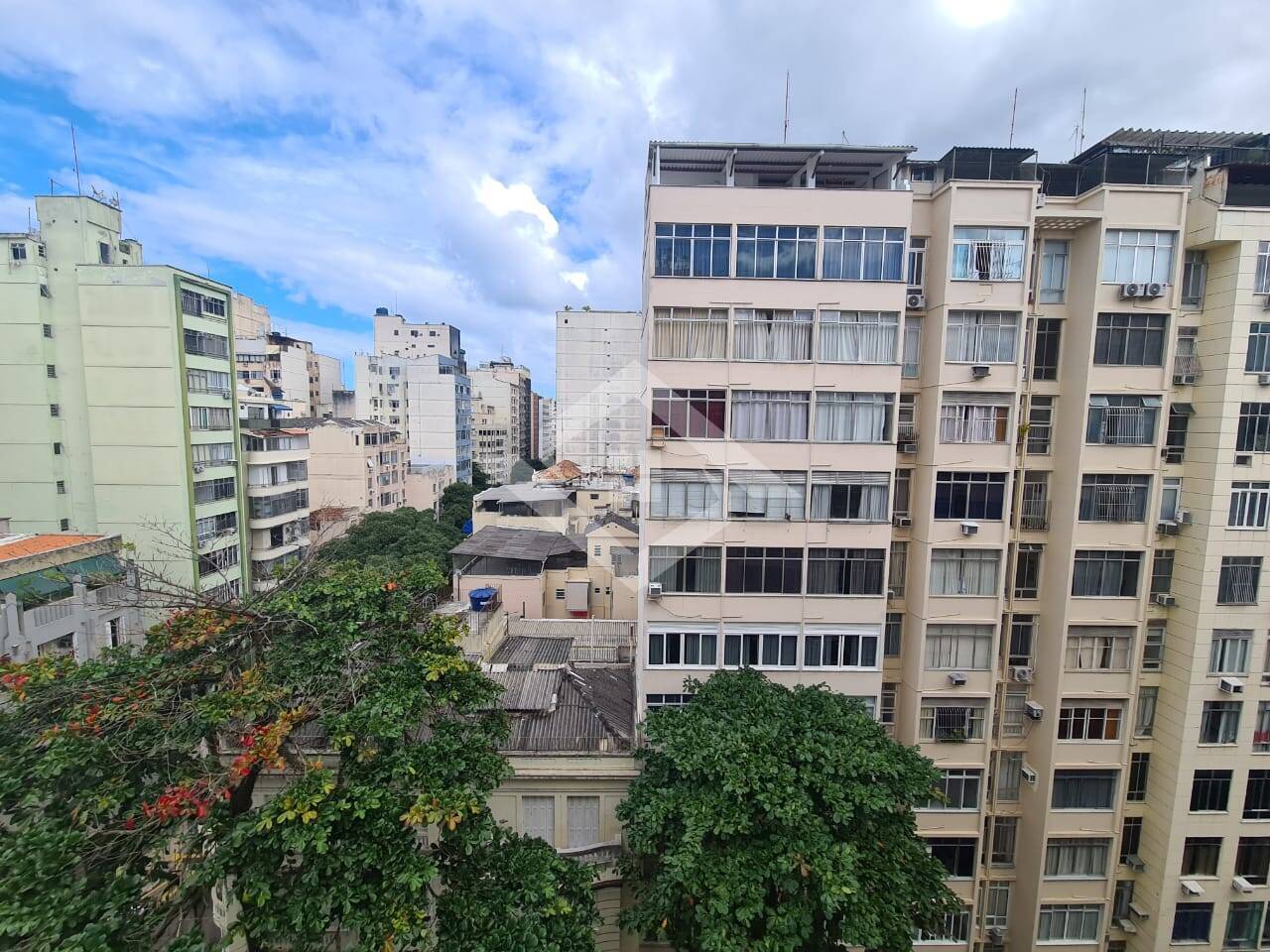 Apartamento à venda com 1 quarto, 33m² - Foto 15