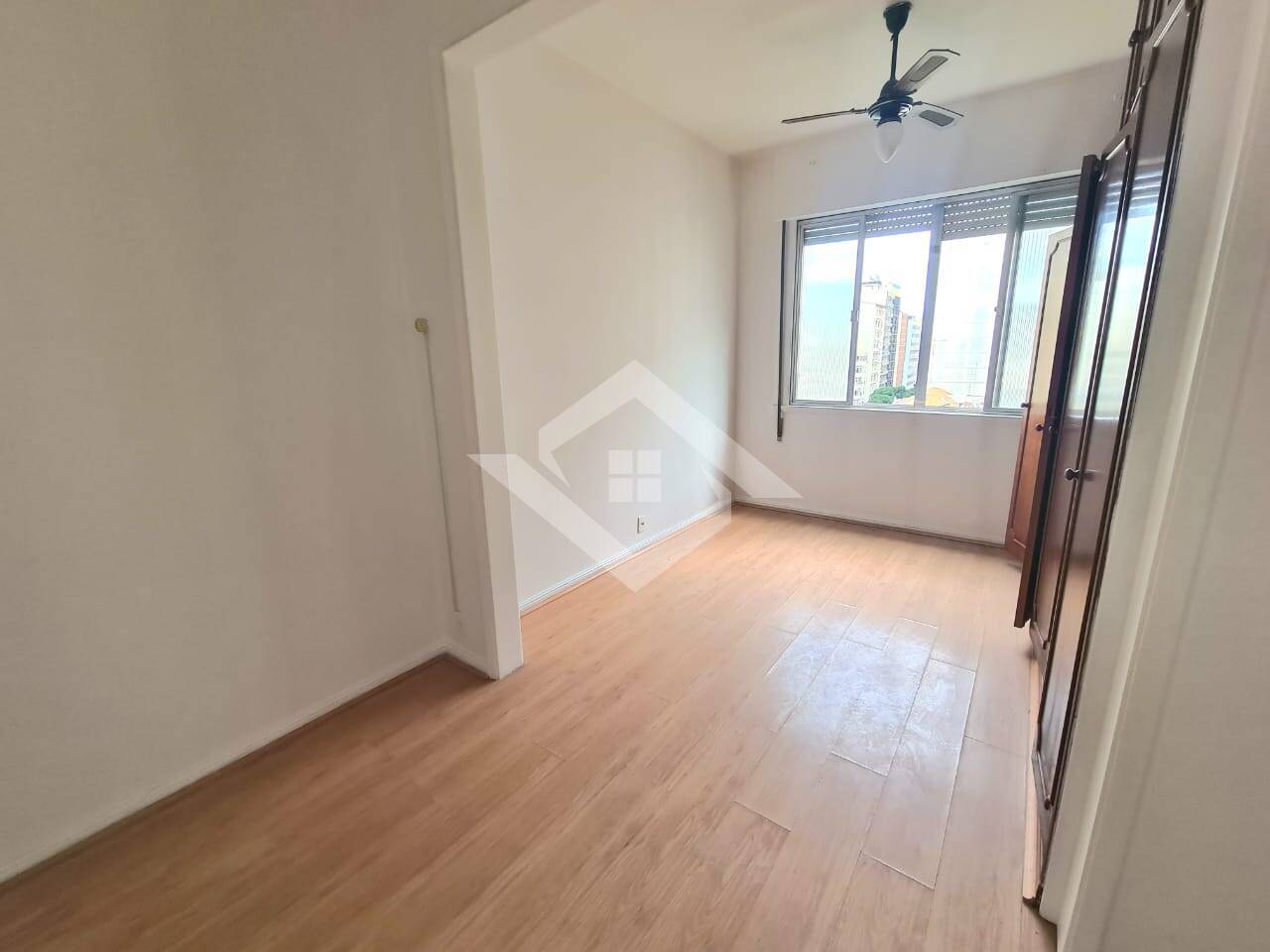 Apartamento à venda com 1 quarto, 33m² - Foto 17