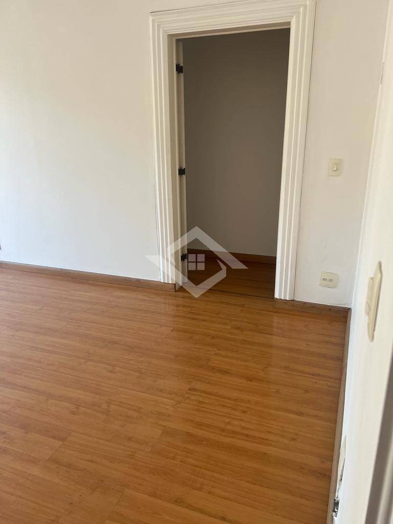 Apartamento à venda com 3 quartos, 100m² - Foto 4