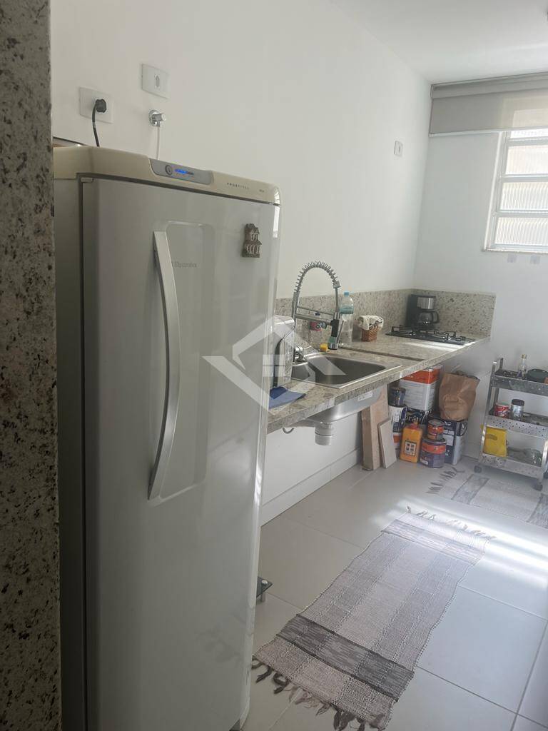 Apartamento à venda com 2 quartos, 70m² - Foto 4