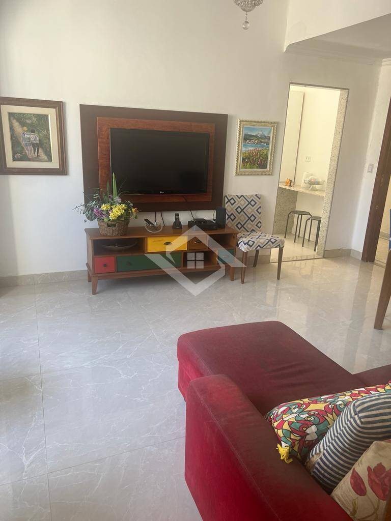 Apartamento à venda com 2 quartos, 70m² - Foto 1