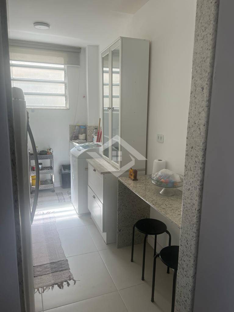 Apartamento à venda com 2 quartos, 70m² - Foto 18