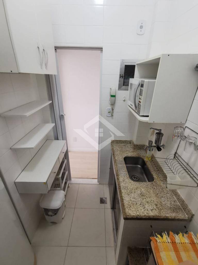 Apartamento à venda com 1 quarto, 50m² - Foto 3