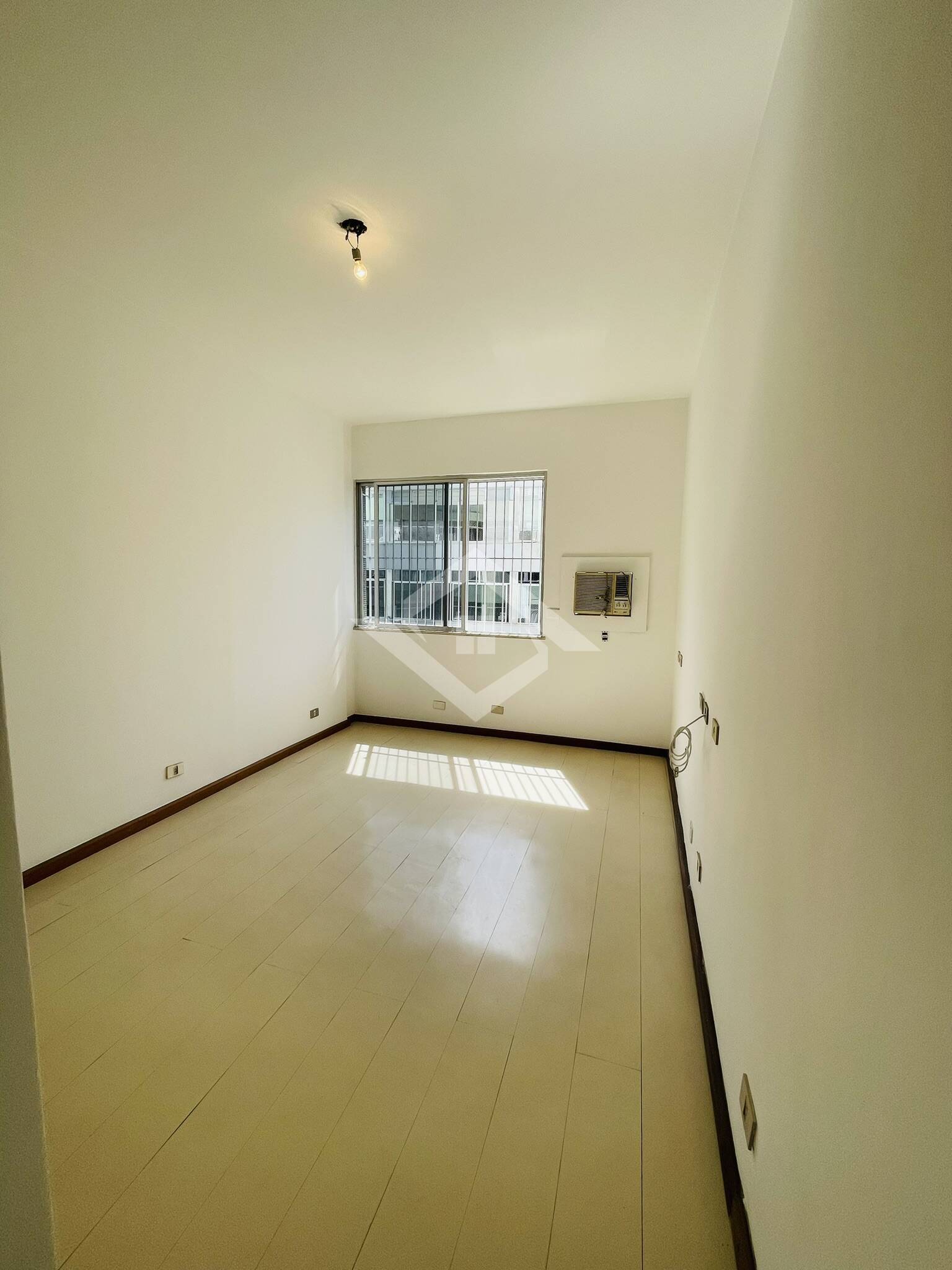 Cobertura à venda com 5 quartos, 250m² - Foto 17