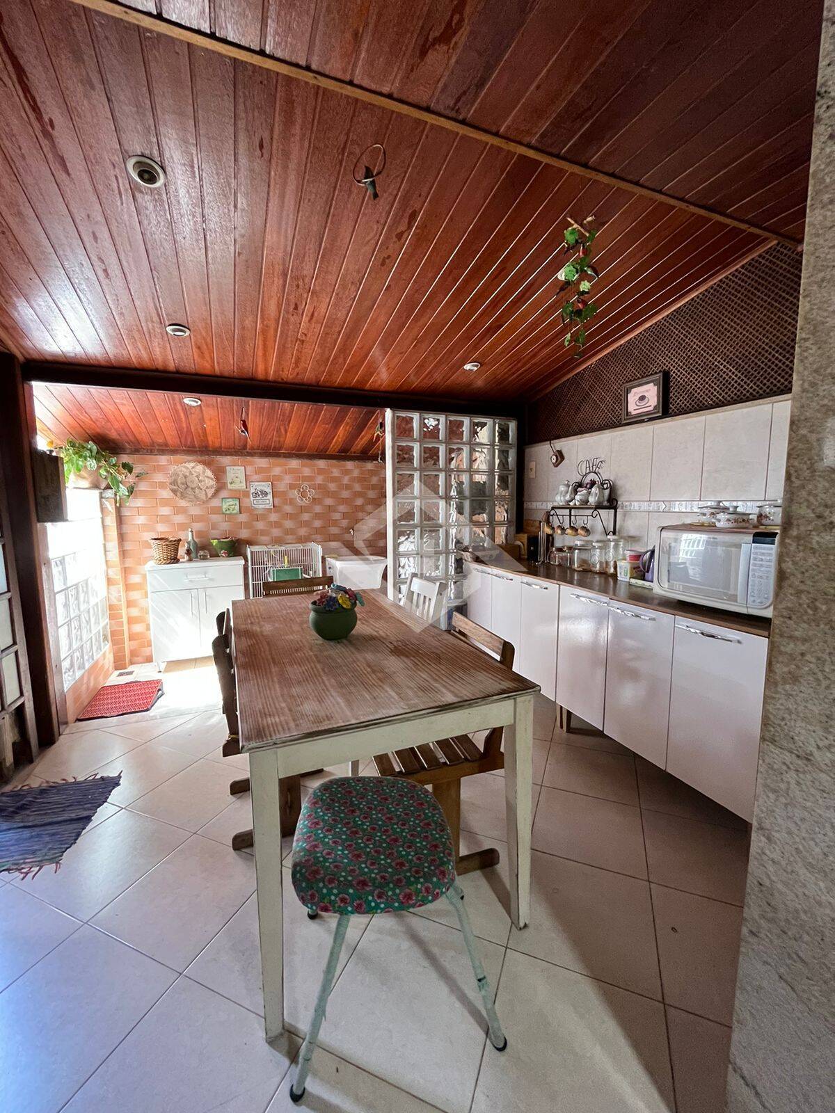 Casa à venda com 4 quartos, 130m² - Foto 5