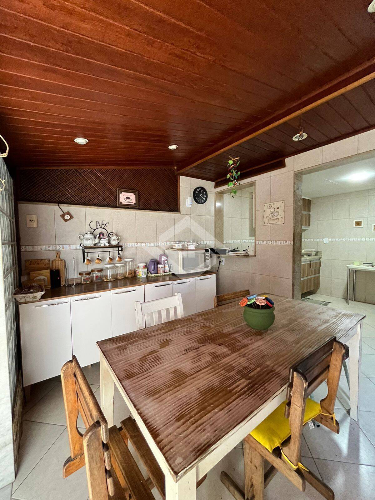 Casa à venda com 4 quartos, 130m² - Foto 11