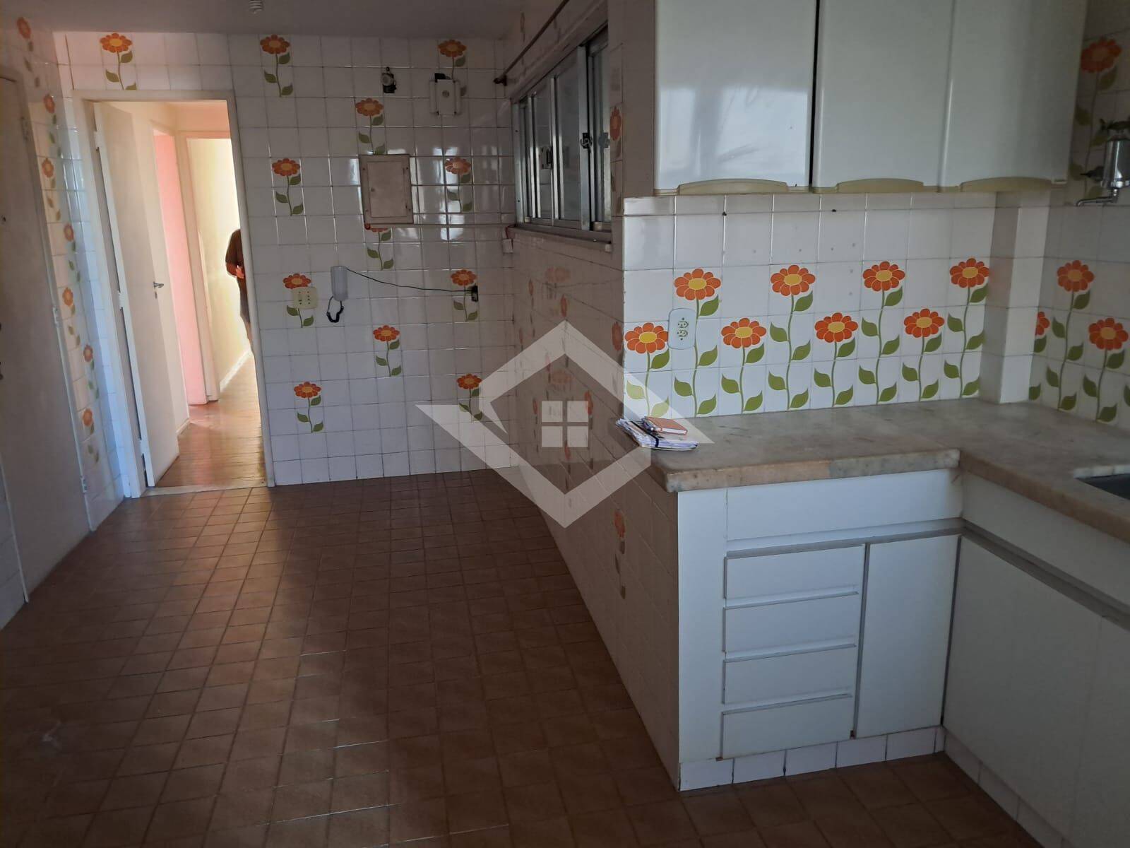 Apartamento à venda com 3 quartos, 130m² - Foto 12