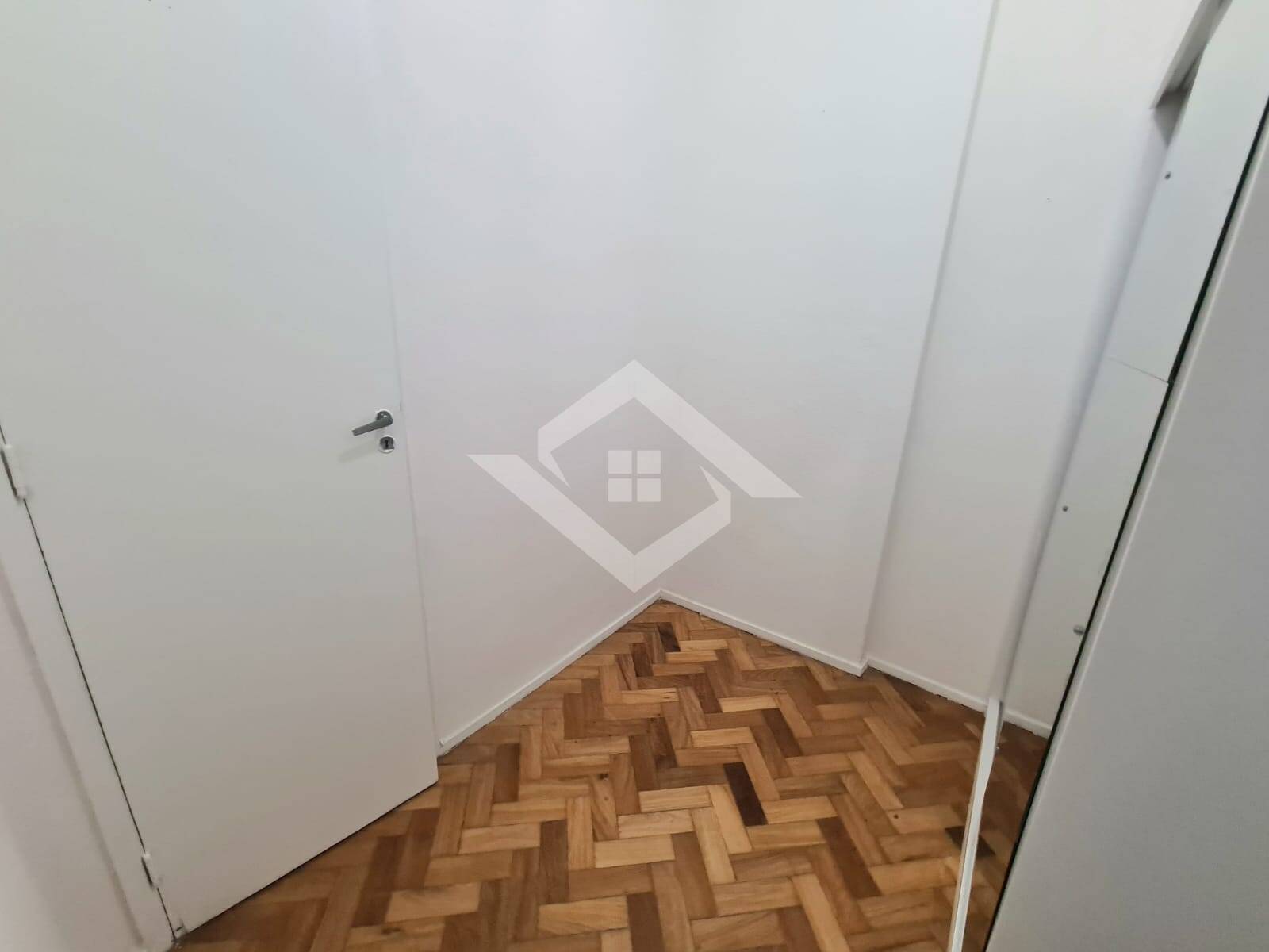 Apartamento à venda com 1 quarto, 54m² - Foto 4