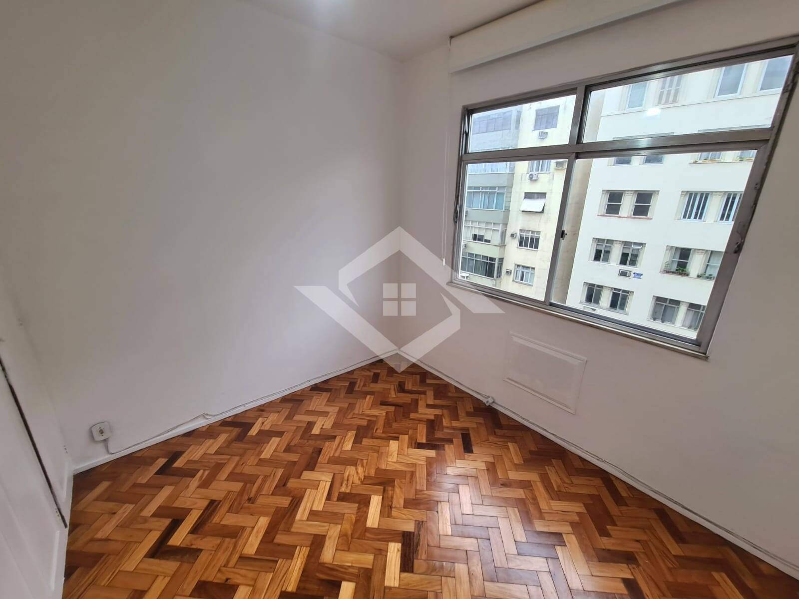 Apartamento à venda com 1 quarto, 54m² - Foto 13