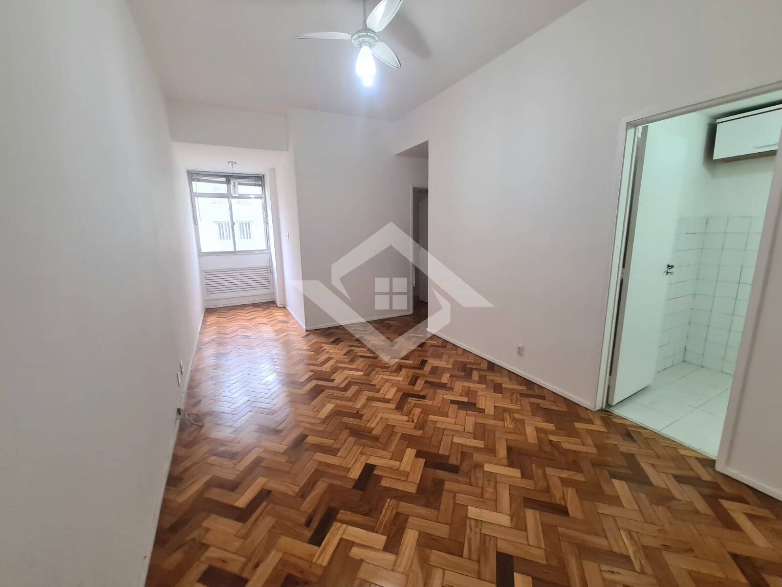 Apartamento à venda com 1 quarto, 54m² - Foto 1