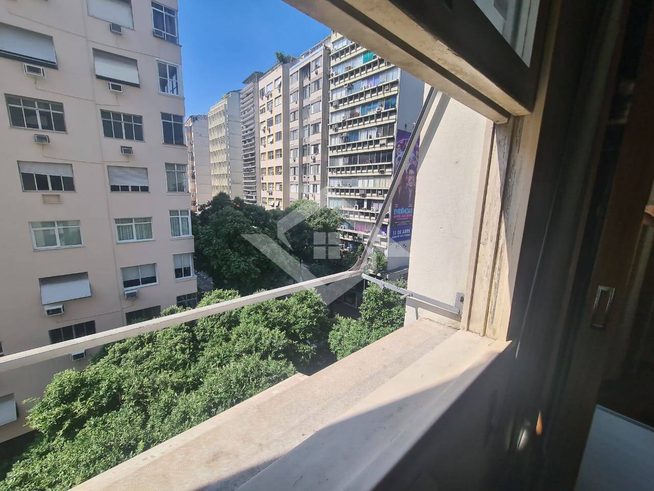 Apartamento à venda com 1 quarto, 30m² - Foto 11