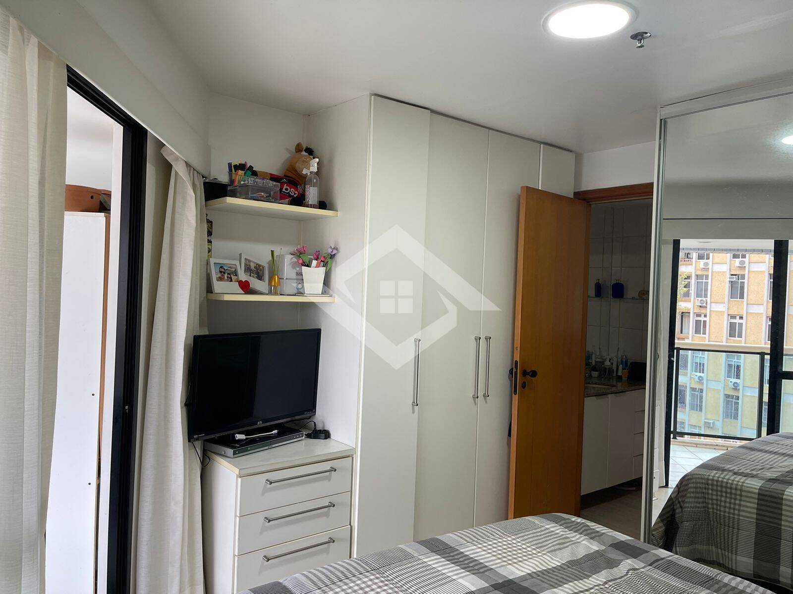 Apartamento à venda com 1 quarto, 66m² - Foto 11