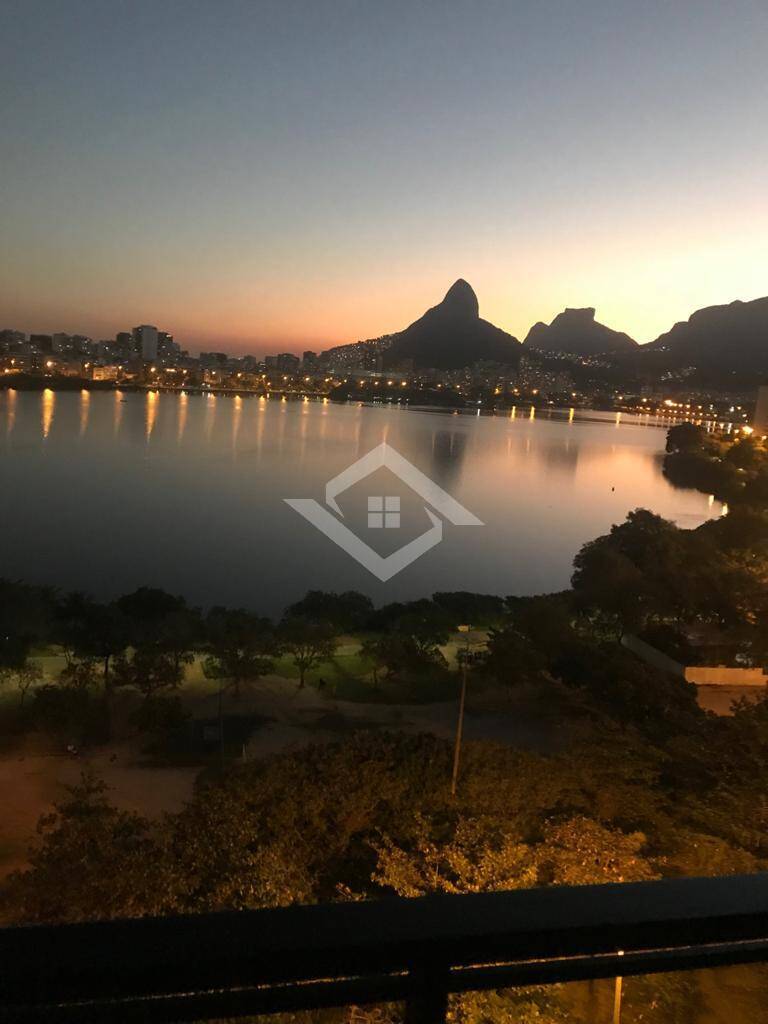 Apartamento à venda com 4 quartos, 380m² - Foto 2