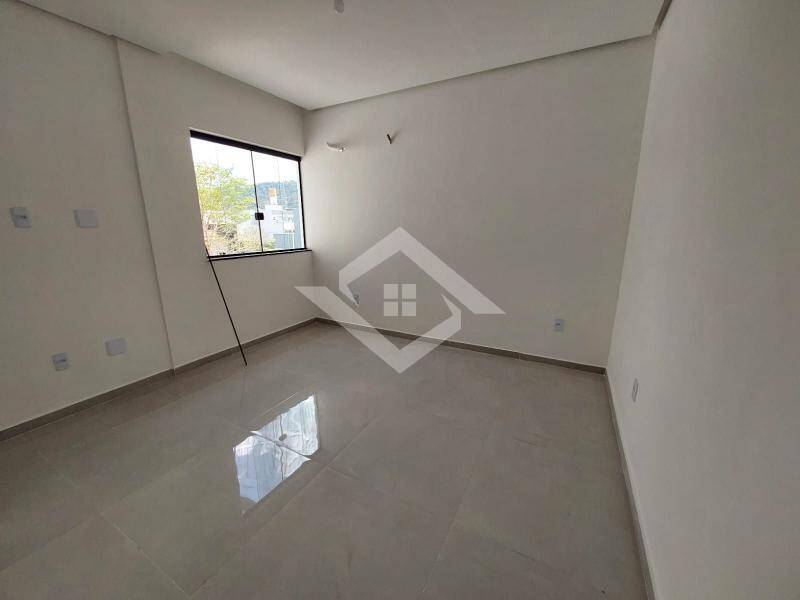 Casa à venda com 3 quartos, 130m² - Foto 13