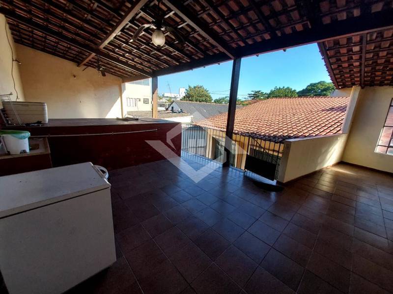 Casa à venda com 5 quartos, 256m² - Foto 23