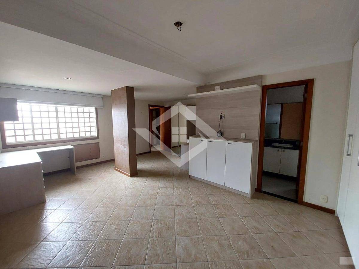 Casa à venda com 5 quartos, 200m² - Foto 6