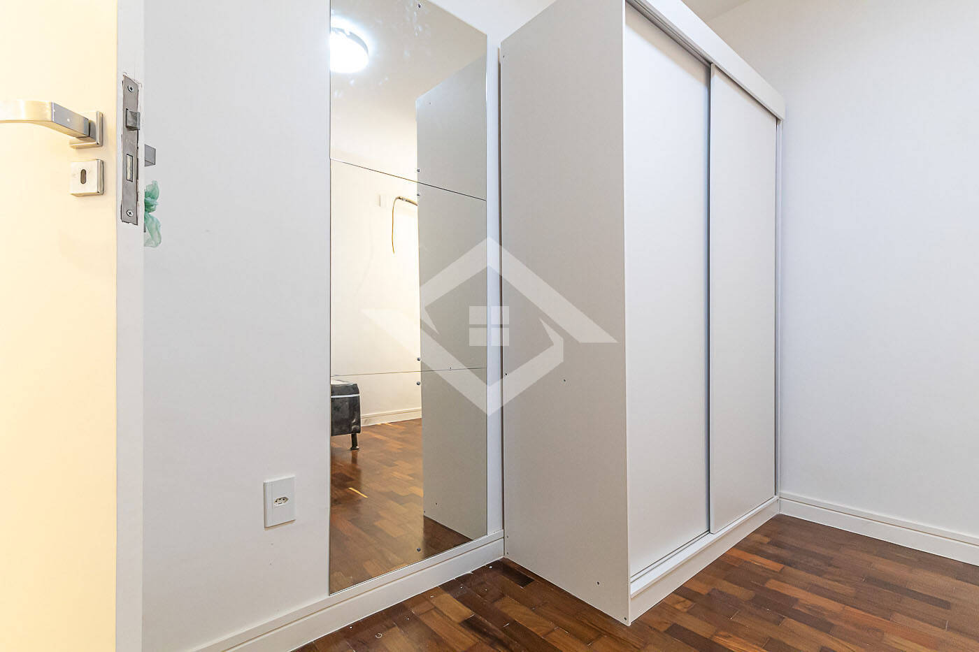 Apartamento à venda com 2 quartos, 80m² - Foto 14