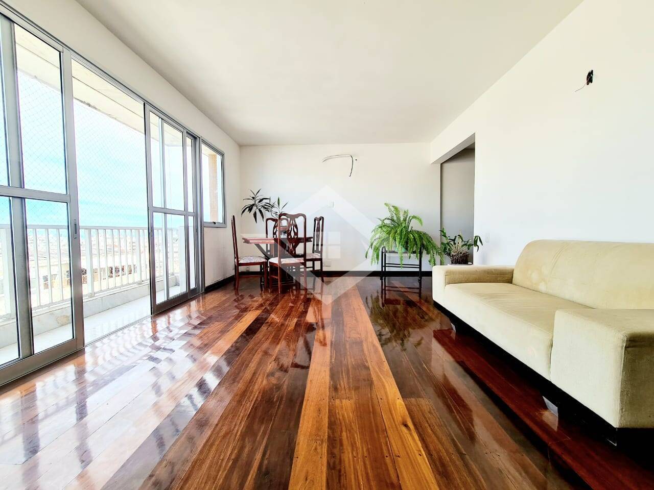 Apartamento à venda com 5 quartos, 286m² - Foto 3