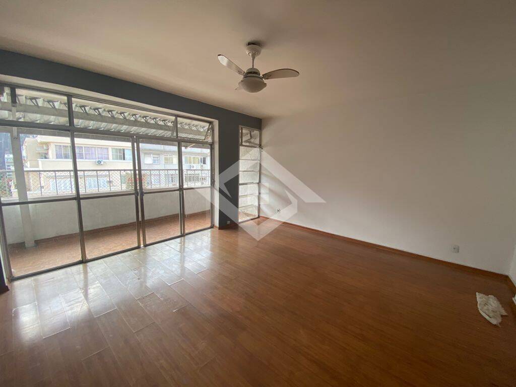 Apartamento à venda com 3 quartos, 124m² - Foto 6