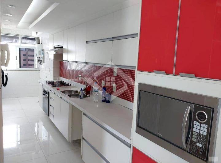 Apartamento à venda com 3 quartos, 225m² - Foto 14