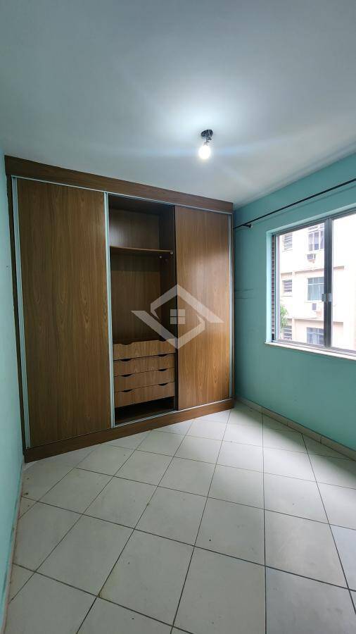 Apartamento à venda com 2 quartos, 75m² - Foto 8