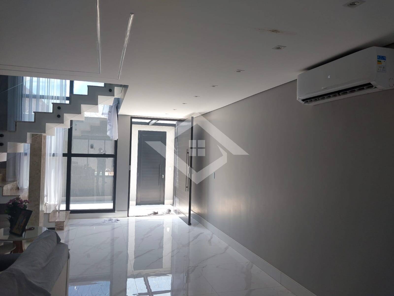 Casa à venda com 3 quartos, 220m² - Foto 4