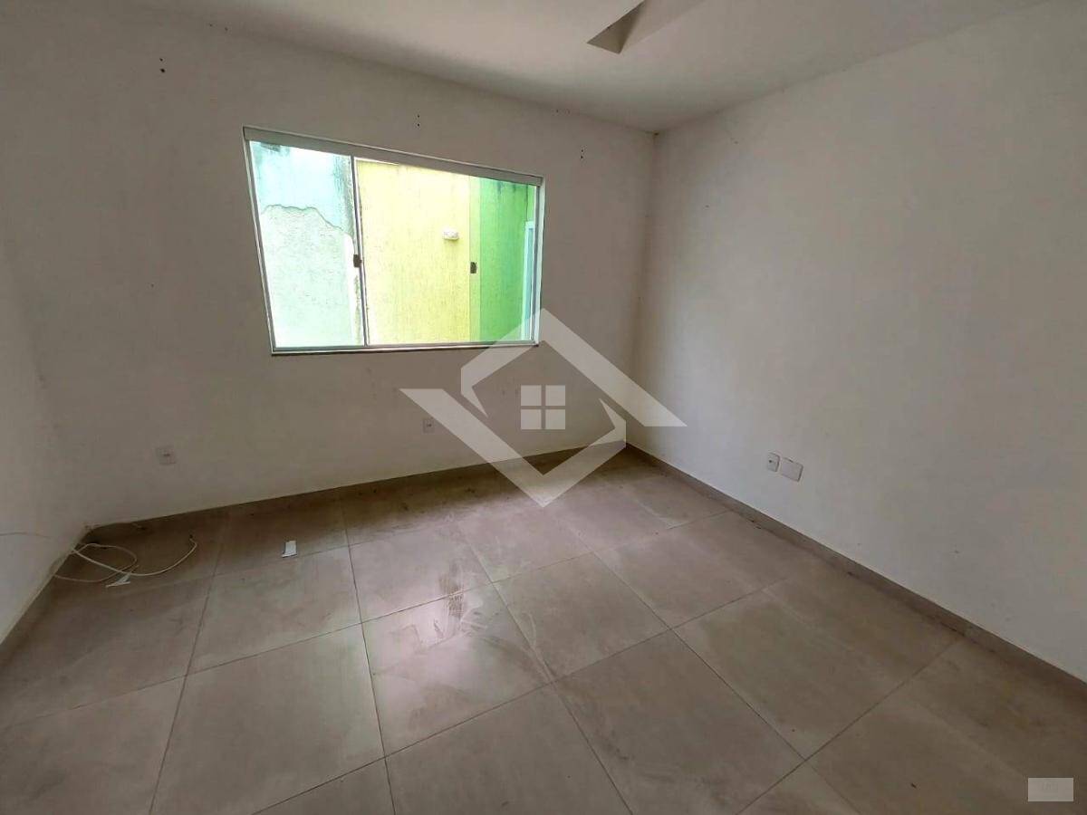 Casa à venda com 2 quartos, 100m² - Foto 11