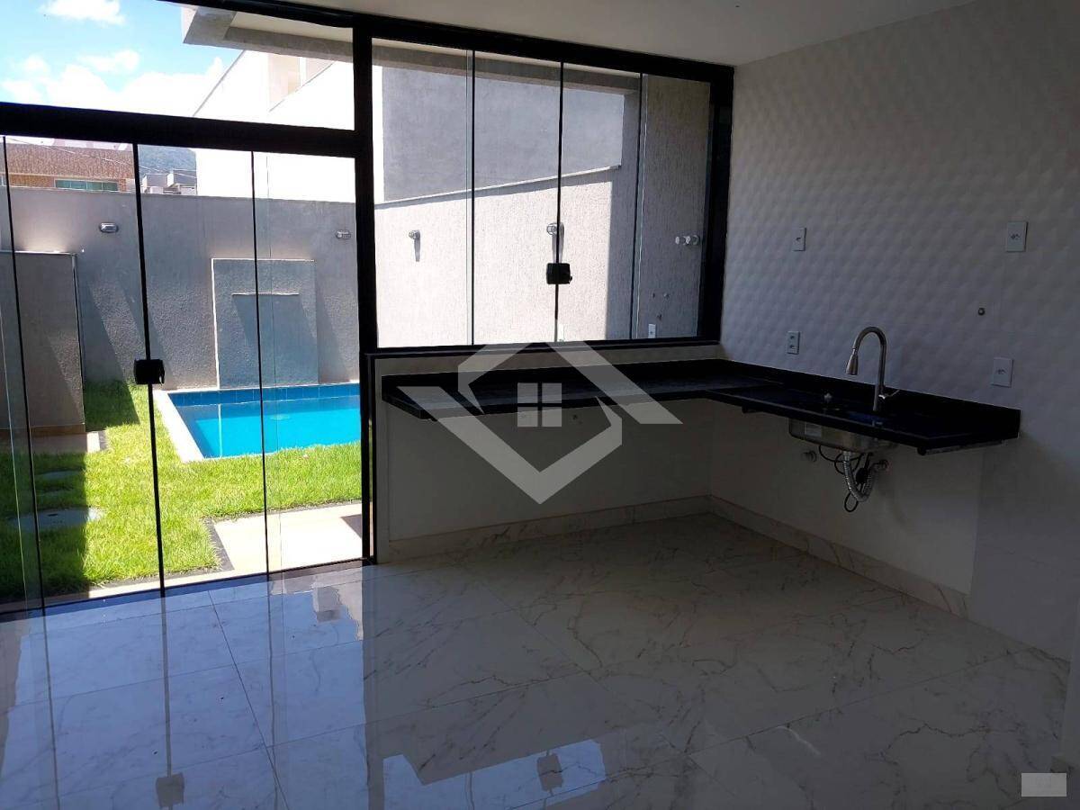 Casa à venda com 2 quartos, 120m² - Foto 8