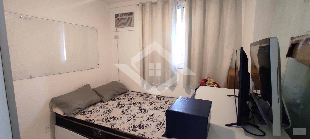 Apartamento à venda com 3 quartos, 198m² - Foto 14