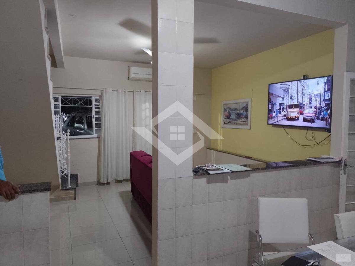 Casa à venda com 3 quartos, 180m² - Foto 22